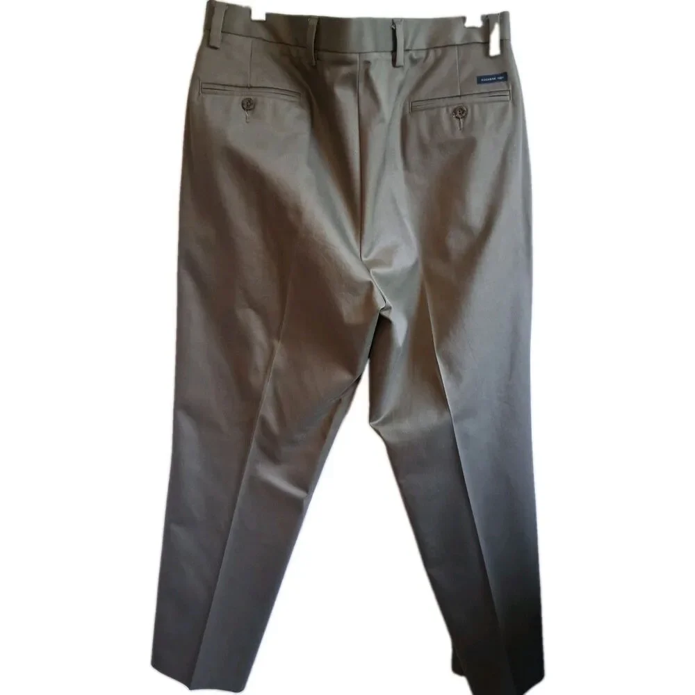 Dockers Men's Brown Pleated Twill Khaki Pants 36W Classic Fit Straight Leg